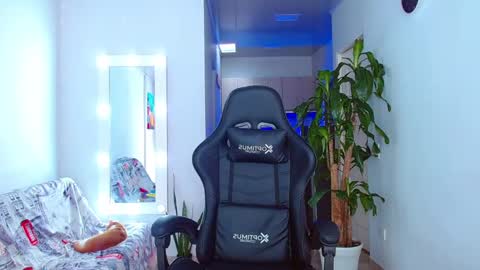 Snapshot of viannca__ chatting on February 2025 06:13:01 PM Ariana online show from February 2025 06:13:01 PM