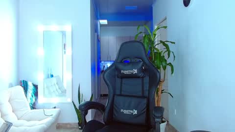 Snapshot of viannca__ chatting on March 2025 08:42:02 PM Ariana online show from March 2025 08:42:02 PM