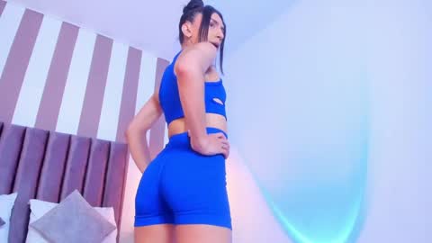 Snapshot of viannca__ chatting on October 2025 08:39:02 PM Ariana online show from October 2025 08:39:02 PM