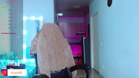 Snapshot of viannca__ chatting on October 2025 08:55:02 PM Ariana online show from October 2025 08:55:02 PM