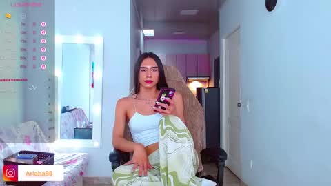 Snapshot of viannca__ chatting on November 2025 05:31:01 PM Ariana online show from November 2025 05:31:01 PM