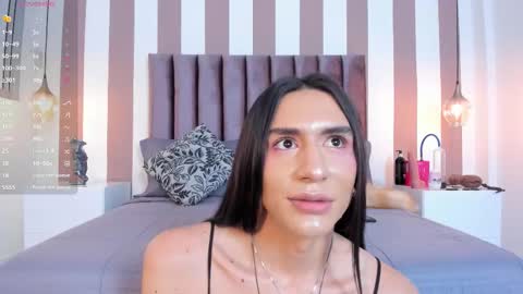 Snapshot of viannca__ chatting on December 2025 08:38:02 PM Ariana online show from December 2025 08:38:02 PM