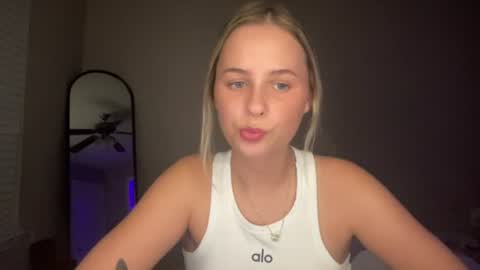 Snapshot of viarlunaa chatting on July 2026 03:05:02 AM viarlunaa online show from July 2026 03:05:02 AM