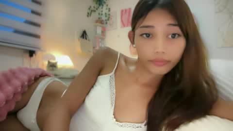 Snapshot of viashinn chatting on August 2026 09:17:02 PM via online show from August 2026 09:17:02 PM