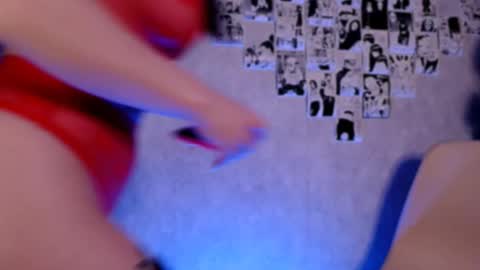 Snapshot of vibetwins chatting on January 2026 03:43:02 AM Anna Tim online show from January 2026 03:43:02 AM