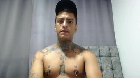 Snapshot of vicctorzc chatting on June 2026 08:37:02 PM Victor cardenas online show from June 2026 08:37:02 PM