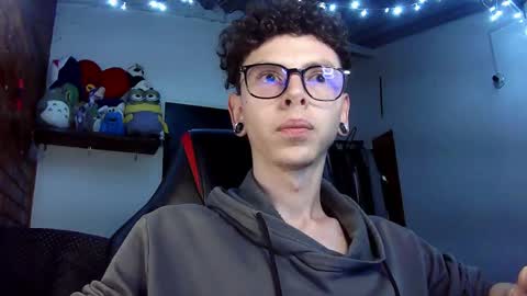 Vicent Brais online show from March 2025 11:32:02 PM