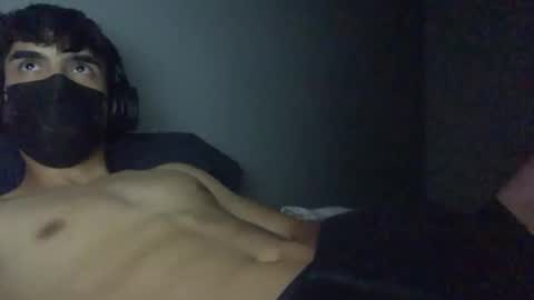 Snapshot of vicente24milf chatting on October 2025 07:09:02 AM vicente online show from October 2025 07:09:02 AM