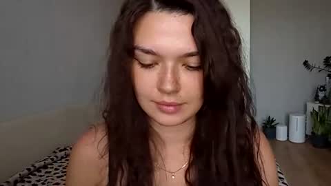 Lina online show from June 2026 10:15:01 AM