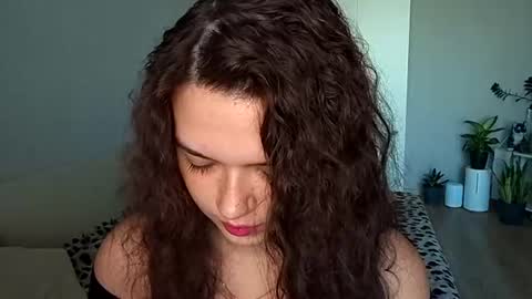 Lina online show from June 2026 05:08:01 AM