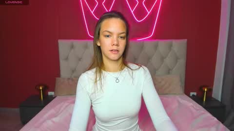 Snapshot of vickie_smith chatting on November 2025 12:53:02 AM vickie_smith online show from November 2025 12:53:02 AM