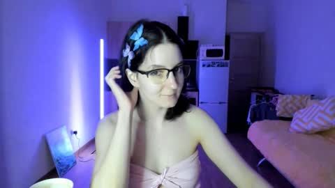 Snapshot of vickie_winters chatting on October 2025 02:10:01 PM Victoria online show from October 2025 02:10:01 PM