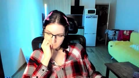 Snapshot of vickie_winters chatting on October 2025 03:35:02 PM Victoria online show from October 2025 03:35:02 PM