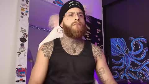 Snapshot of vickingcock7 chatting on December 2025 05:02:02 AM vickingcock7 online show from December 2025 05:02:02 AM