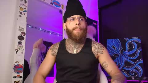 Snapshot of vickingcock7 chatting on December 2025 04:40:01 AM vickingcock7 online show from December 2025 04:40:01 AM