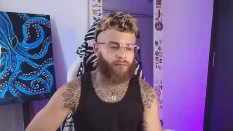 Snapshot of vickingcock7 chatting on January 2026 07:05:02 PM vickingcock7 online show from January 2026 07:05:02 PM