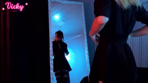 Snapshot of vicky_fant4sy chatting on February 2026 01:21:02 PM Vicky online show from February 2026 01:21:02 PM