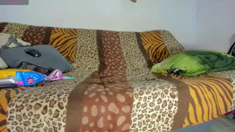 vicky manuela online show from January 2025 12:27:02 AM