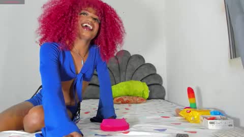 vicky manuela online show from November 2025 03:30:01 AM