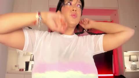 Snapshot of vicky_ruiz chatting on October 2025 12:33:01 PM V I C K Y online show from October 2025 12:33:01 PM