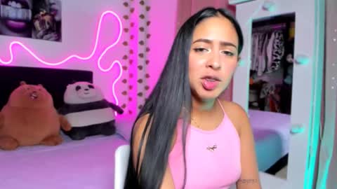 Snapshot of vickysth1 chatting on October 2025 11:00:02 PM VICTORIA 3 online show from October 2025 11:00:02 PM