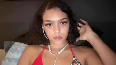 Snapshot of vickyyyx chatting on December 2024 05:57:02 AM Goddess Victory online show from December 2024 05:57:02 AM