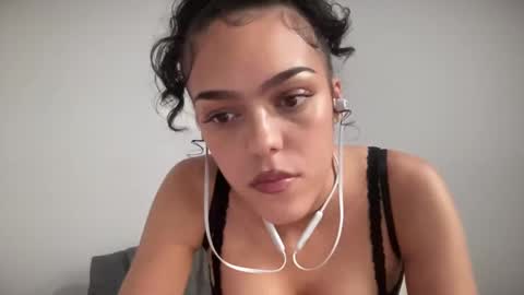 Snapshot of vickyyyx chatting on January 2025 07:25:02 AM Goddess Victory online show from January 2025 07:25:02 AM