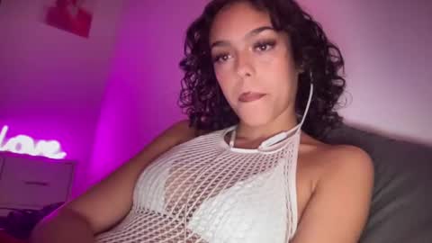 Snapshot of vickyyyx chatting on February 2025 05:34:01 AM Goddess Victory online show from February 2025 05:34:01 AM