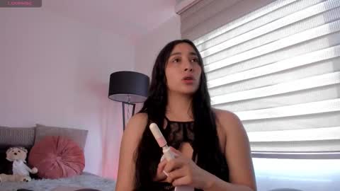 Snapshot of vico_sweety chatting on November 2025 01:37:02 PM Victoria online show from November 2025 01:37:02 PM