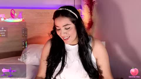 Snapshot of vicserna chatting on September 2025 11:38:01 PM Victoria Serna online show from September 2025 11:38:01 PM