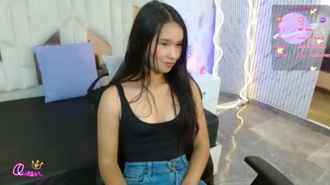 Snapshot of victoria1_tay chatting on April 2026 07:19:01 PM victoria1_tay online show from April 2026 07:19:01 PM