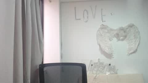 Hi guys   Im victoria  Be the one who can control me in PVT online show from September 2025 07:38:01 PM