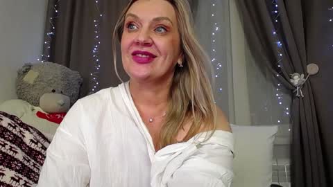 Snapshot of victoria50 chatting on January 2025 02:00:02 AM victoria50 online show from January 2025 02:00:02 AM