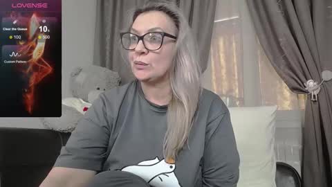 Snapshot of victoria50 chatting on October 2025 07:31:01 AM victoria50 online show from October 2025 07:31:01 AM