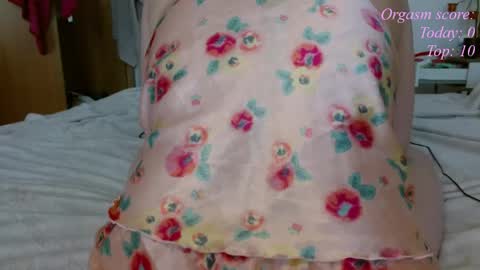 Victoria97 online show from May 2026 02:24:02 PM