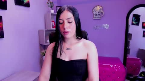 Snapshot of victoria_14_ chatting on November 2025 06:07:02 PM Victoria online show from November 2025 06:07:02 PM