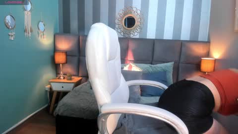 Victoria online show from December 2024 02:06:01 PM