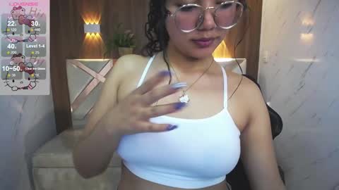 victoria_castillo_b online show from November 2025 03:06:02 AM