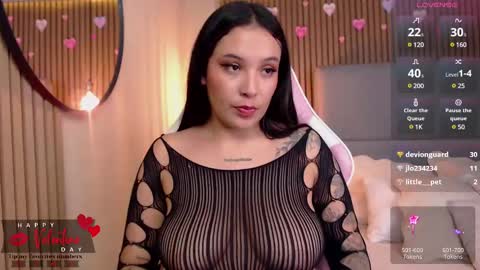 Snapshot of victoria_collinns chatting on February 2025 06:38:01 PM Victoria Collins online show from February 2025 06:38:01 PM