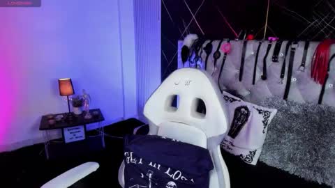 victoria_floyd1 online show from May 2026 02:06:01 AM