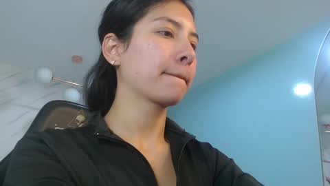 Victoria online show from May 2026 01:07:01 PM