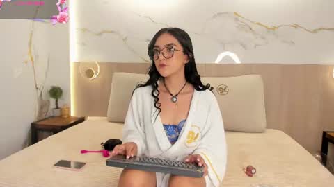  Victoria H  online show from June 2026 11:42:02 AM