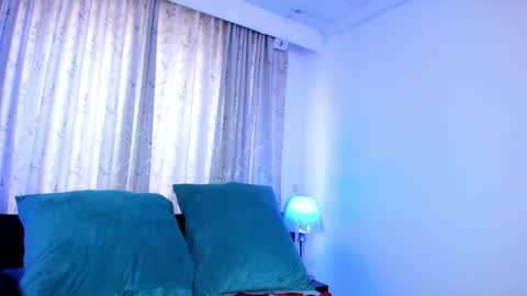 Snapshot of victoria_kim_lee chatting on May 2026 12:02:01 PM Victoria online show from May 2026 12:02:01 PM