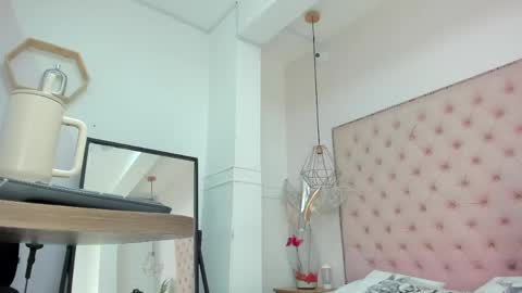 victoria_kitt online show from June 2026 07:08:02 PM