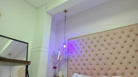 victoria_kitt online show from June 2026 06:22:02 PM