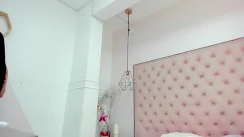 victoria_kitt online show from June 2026 07:18:02 PM