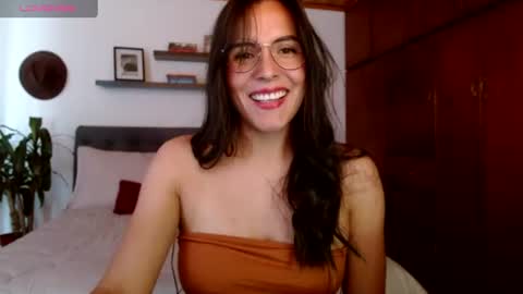 VICTORIA MARTELO online show from July 2026 05:08:02 PM