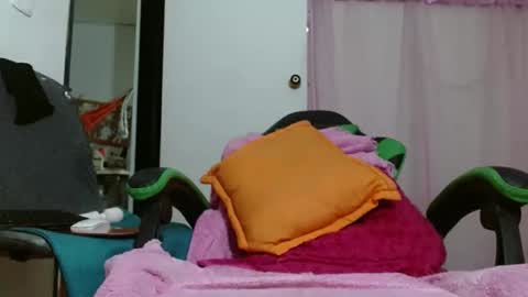 VICKY online show from September 2025 10:55:02 PM