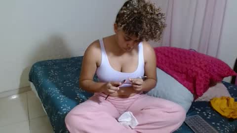 VICKY online show from May 2026 09:33:01 PM