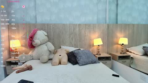 victoria_pachon online show from April 2026 07:09:01 PM
